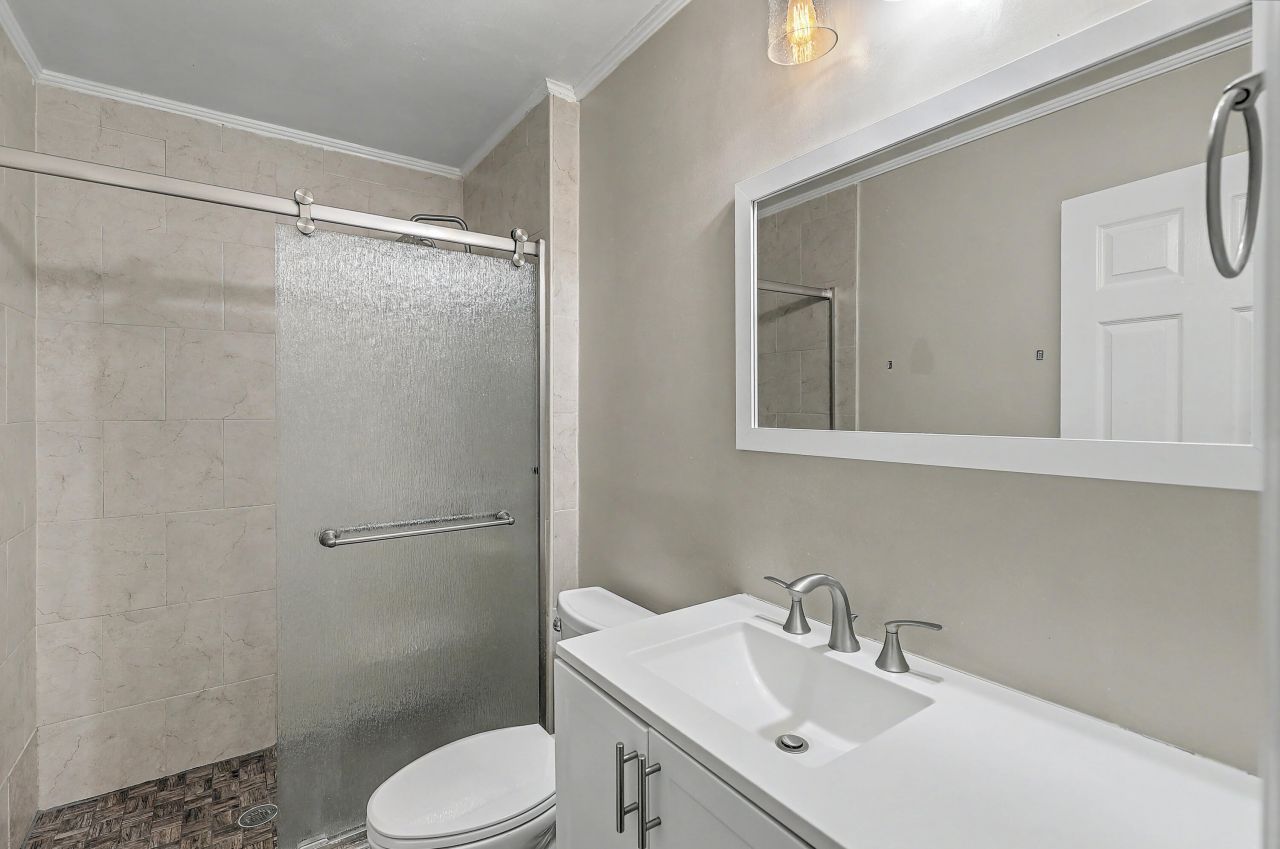 825 Patriots Way Photo 27