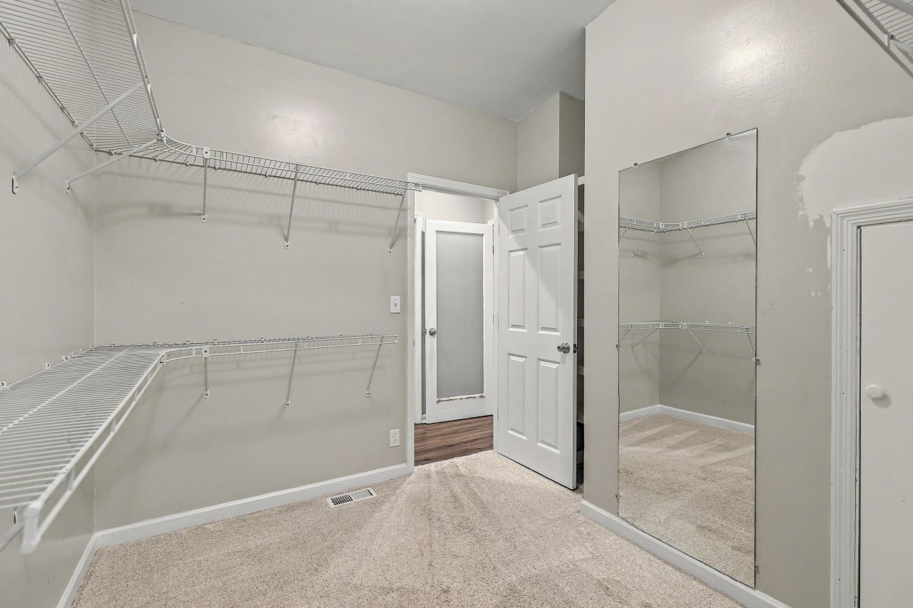 825 Patriots Way Photo 28