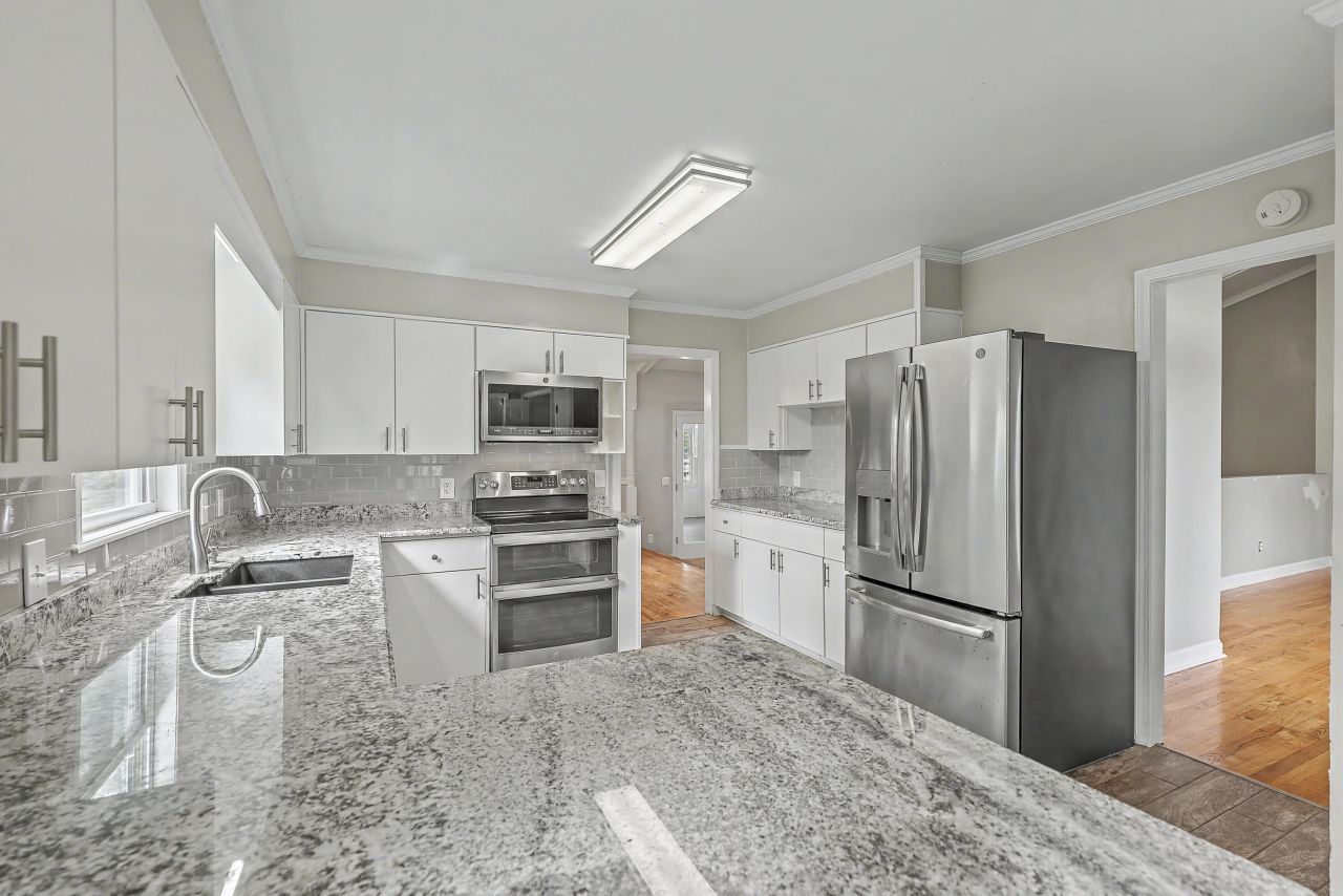 825 Patriots Way Photo 3