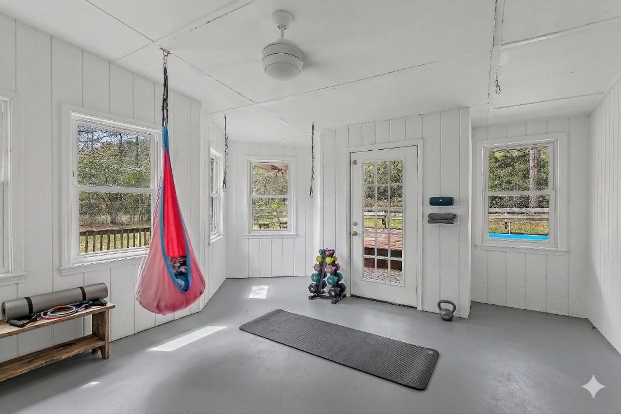 825 Patriots Way Photo 39