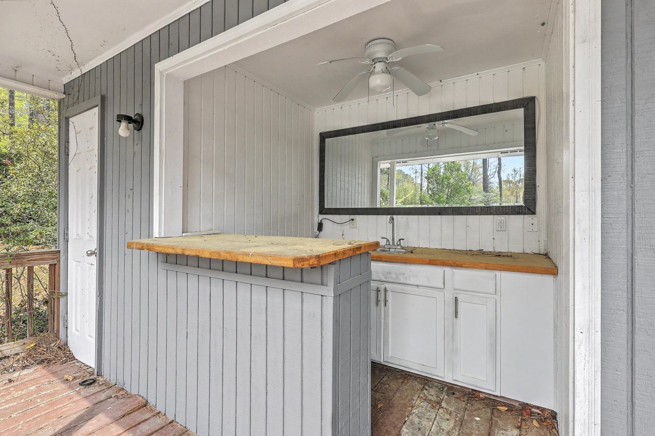 825 Patriots Way Photo 43