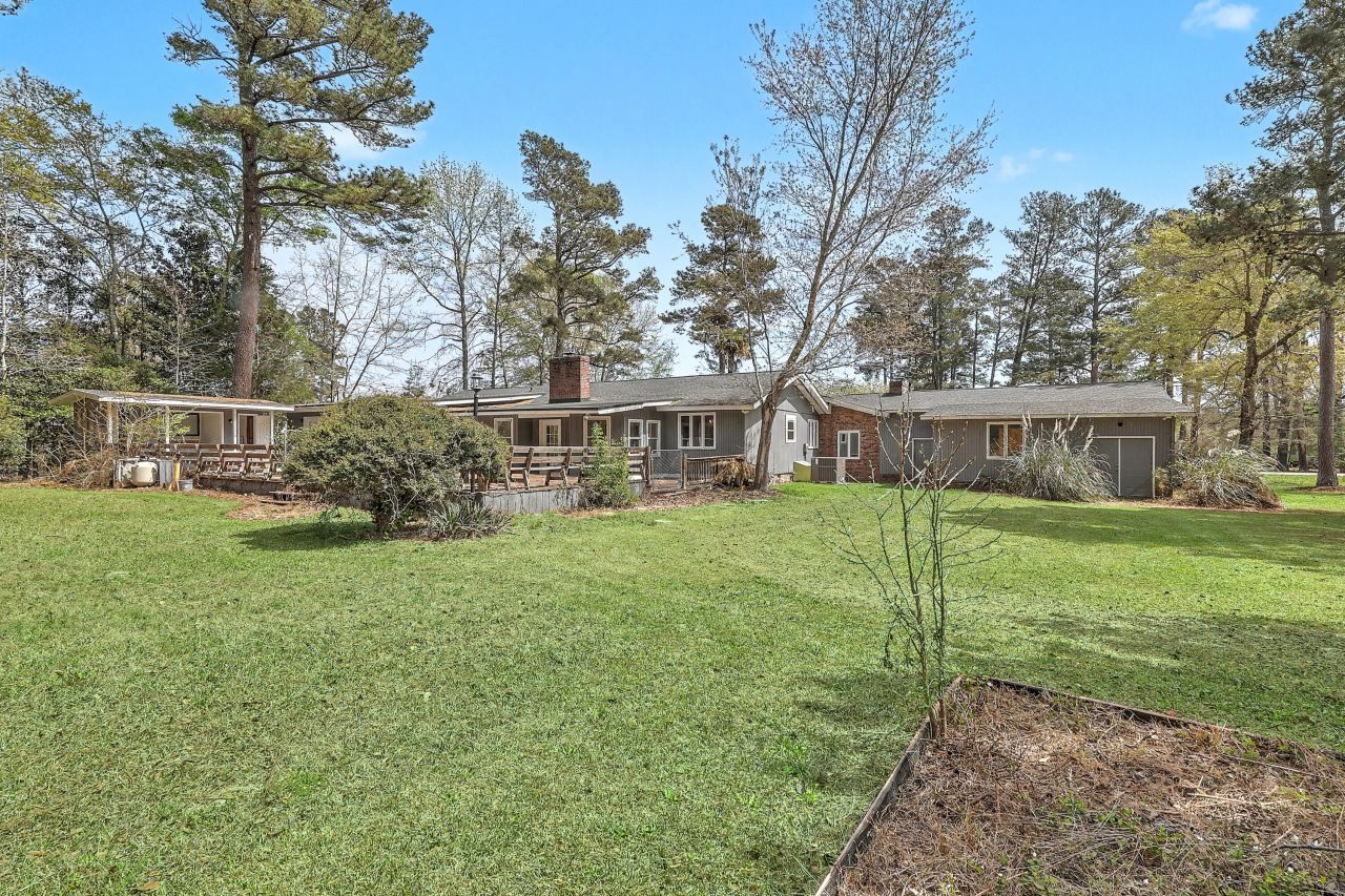 825 Patriots Way Photo 46