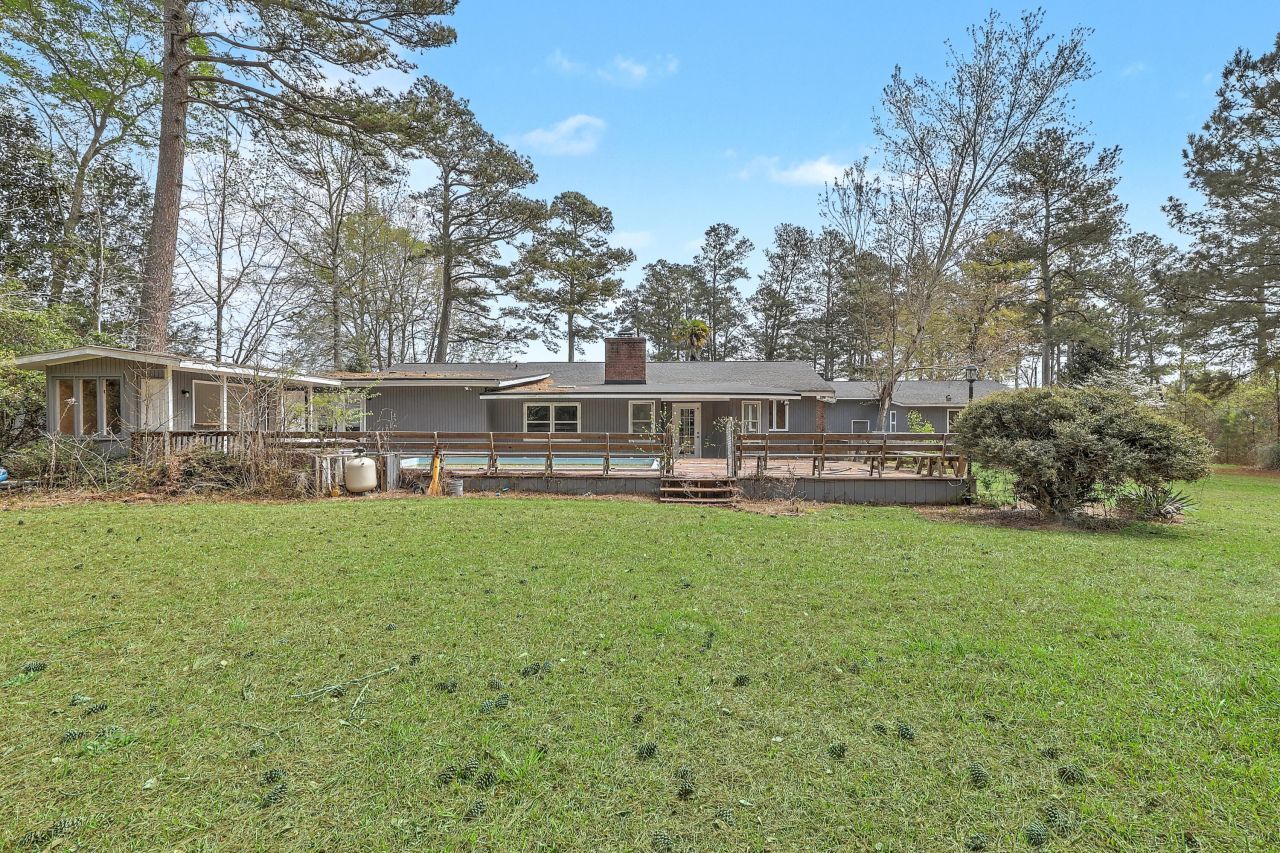 825 Patriots Way Photo 48