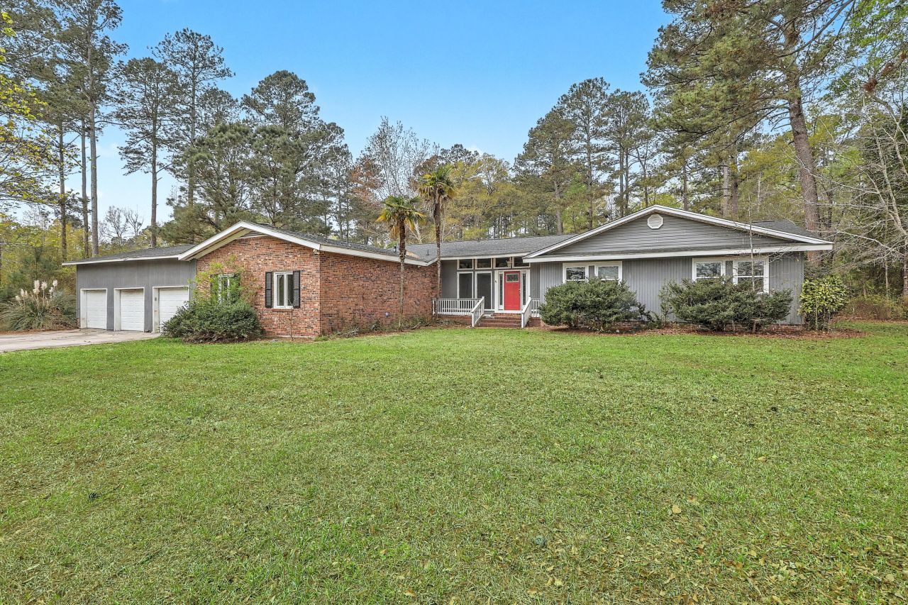 825 Patriots Way Photo 49