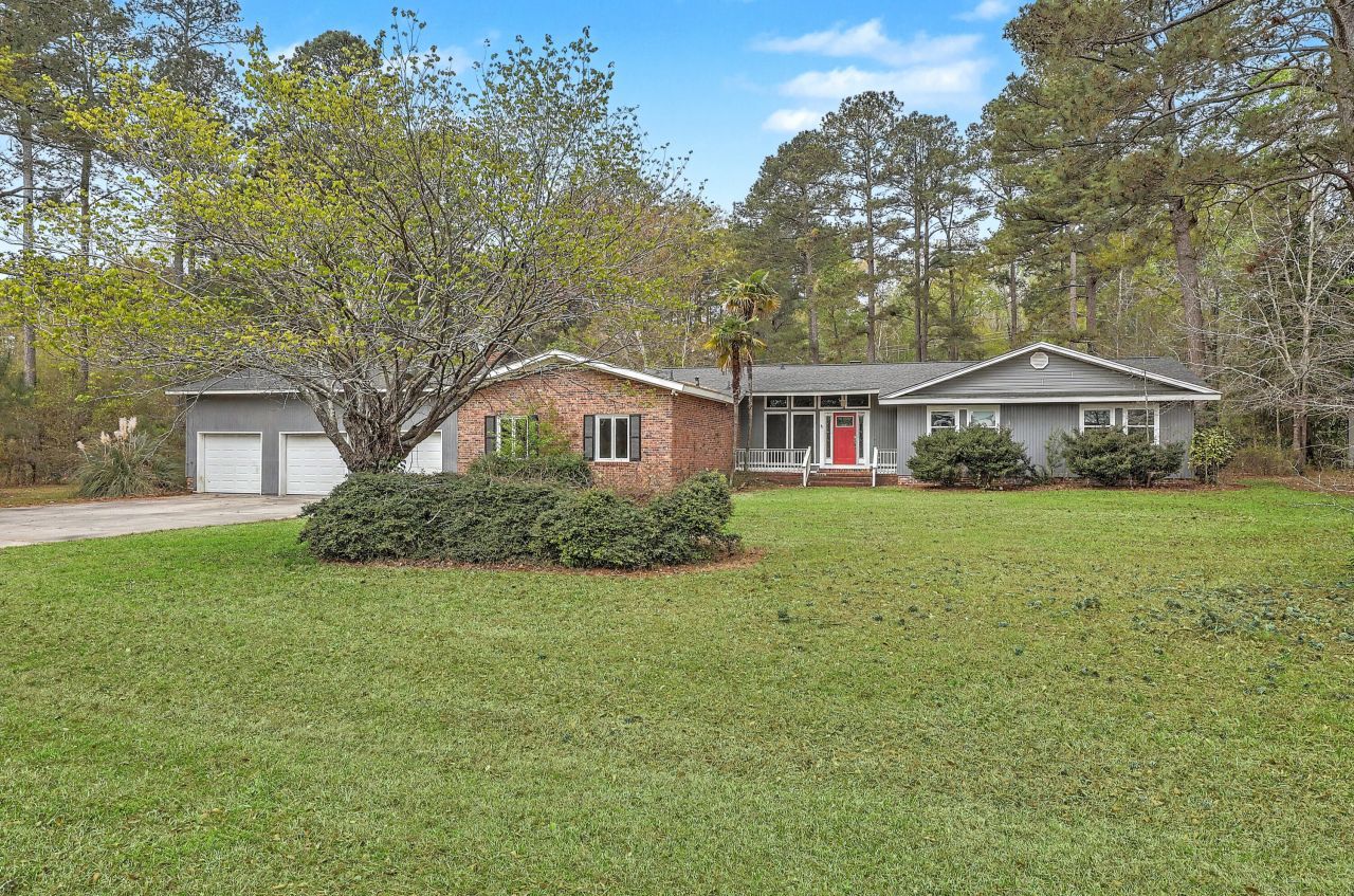 825 Patriots Way Photo 5