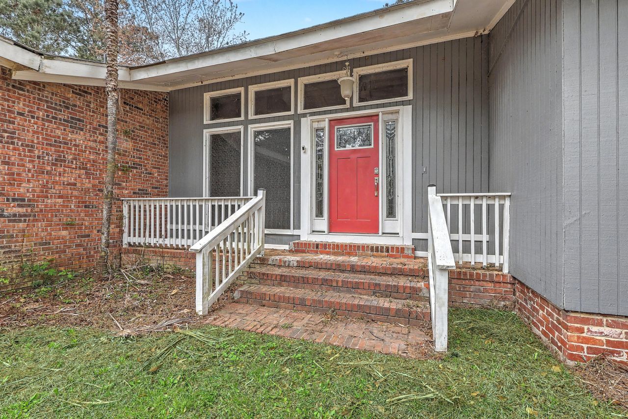 825 Patriots Way Photo 6