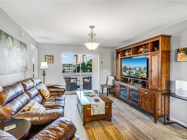 921 Seagrape DR, Unit 308B, MARCO ISLAND, FL 34145