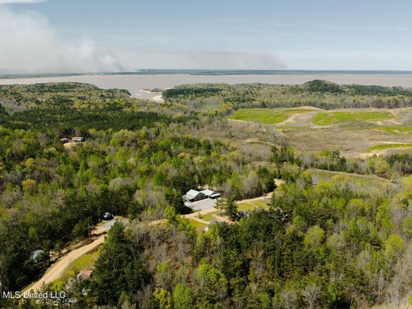 475 Deer Creek Road, Grenada, MS 38901