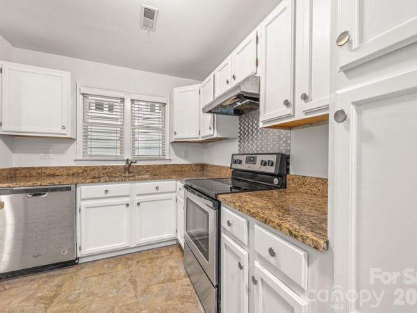 2715 Selwyn Avenue , Unit 34, Charlotte, NC 28209