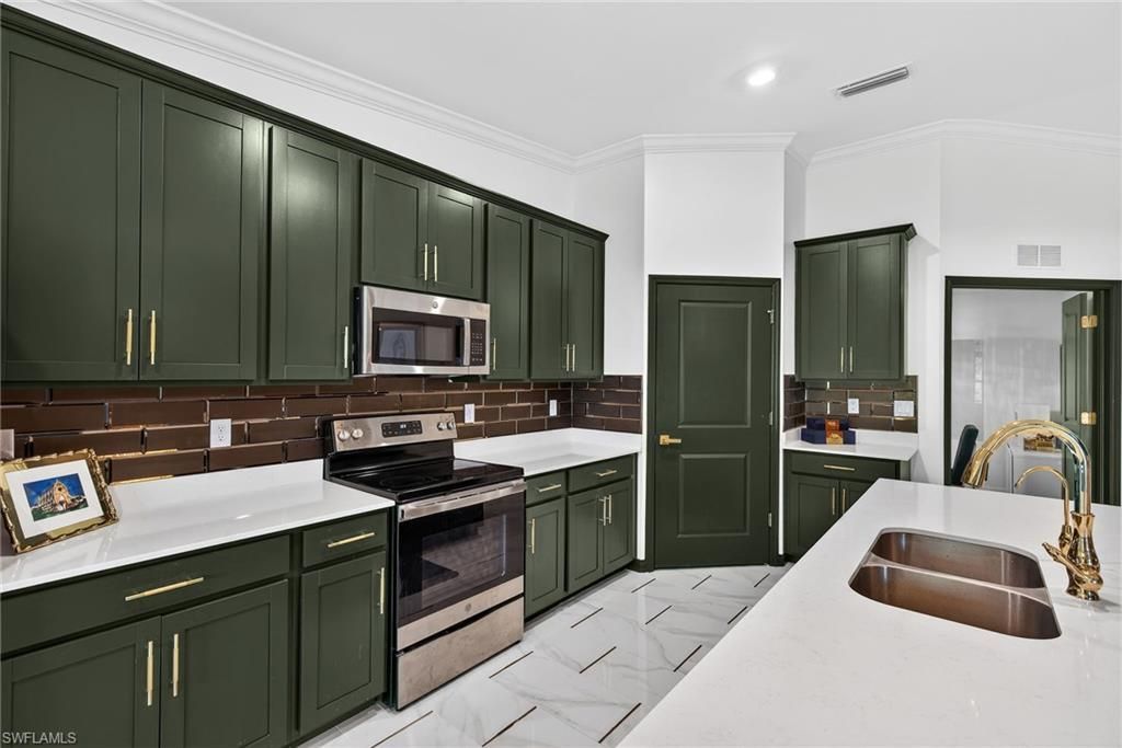 6070 National Blvd , Unit 223, Other, FL 34142 Photo