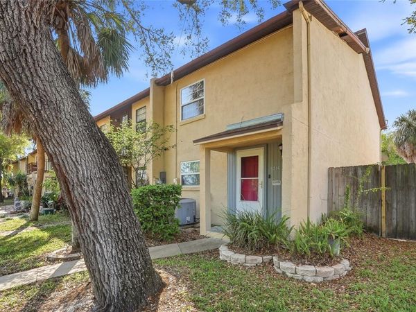 8314 CIVIC ROAD , TAMPA, FL 33615