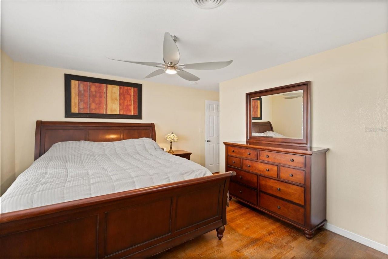 5493 Alandale Court , Orlando, FL 32839 Photo