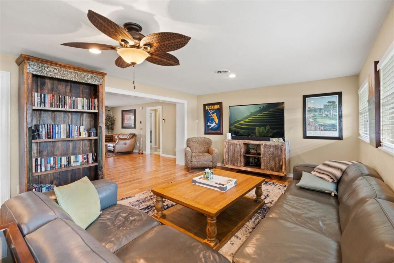 5493 Alandale Court , Orlando, FL 32839 Photo