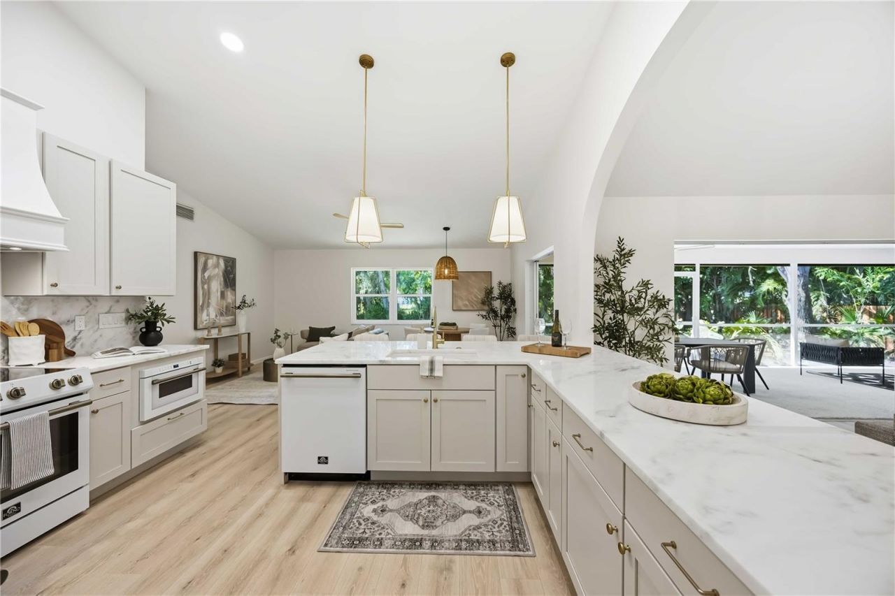 4420 Oak View Drive, Sarasota, FL 34232 Photo