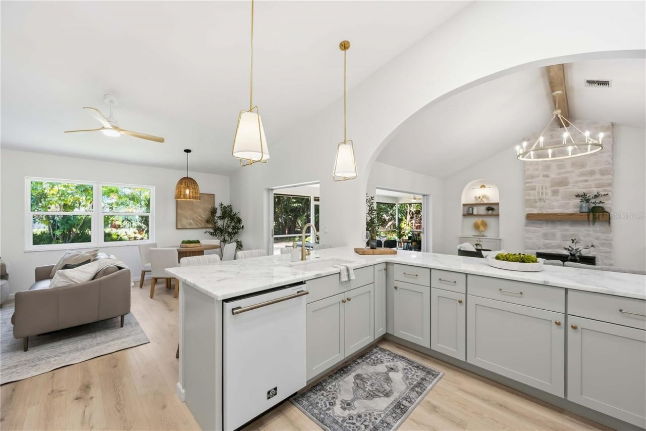 4420 Oak View Drive, Sarasota, FL 34232 Photo