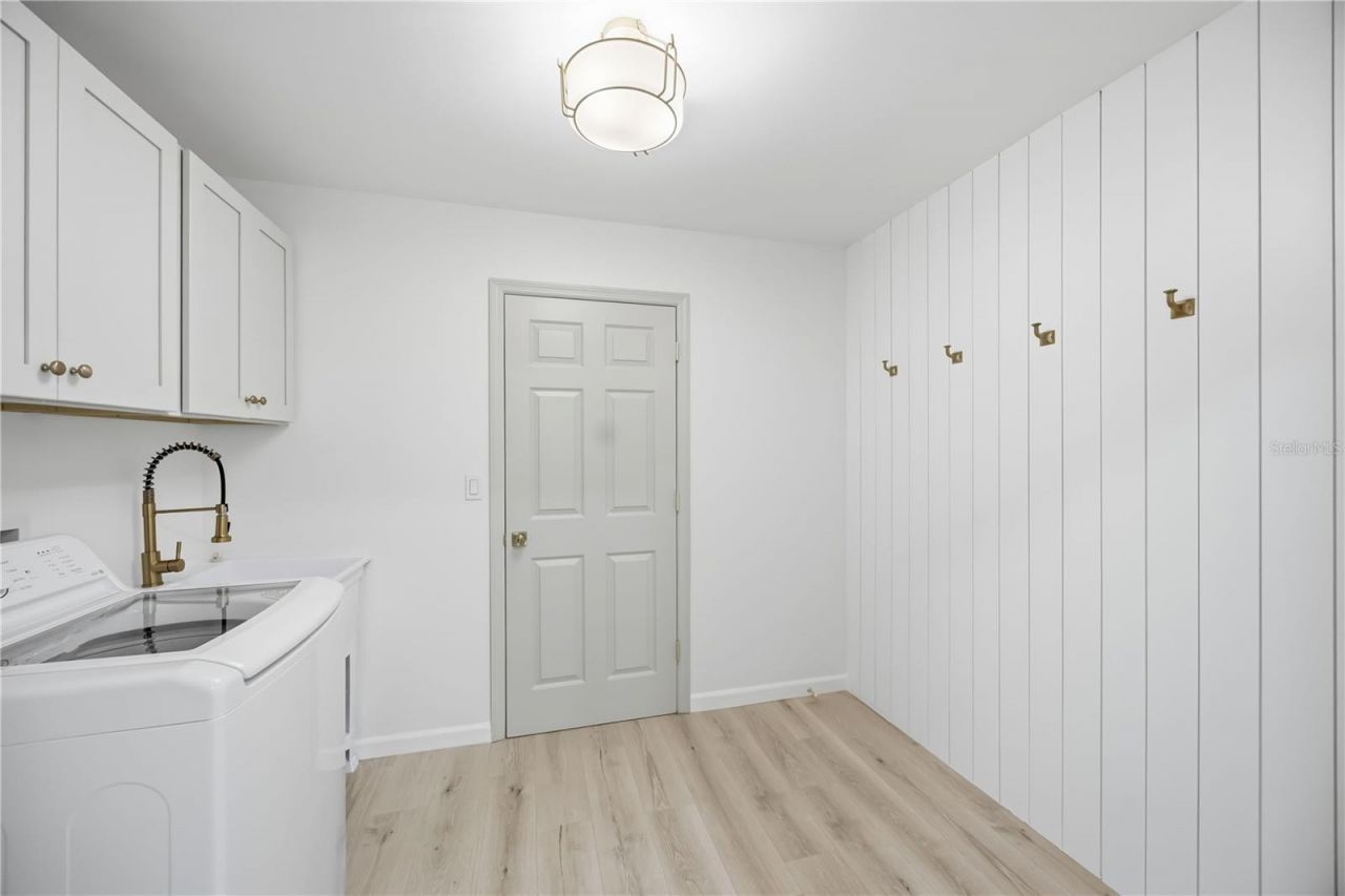 4420 Oak View Drive, Sarasota, FL 34232 Photo