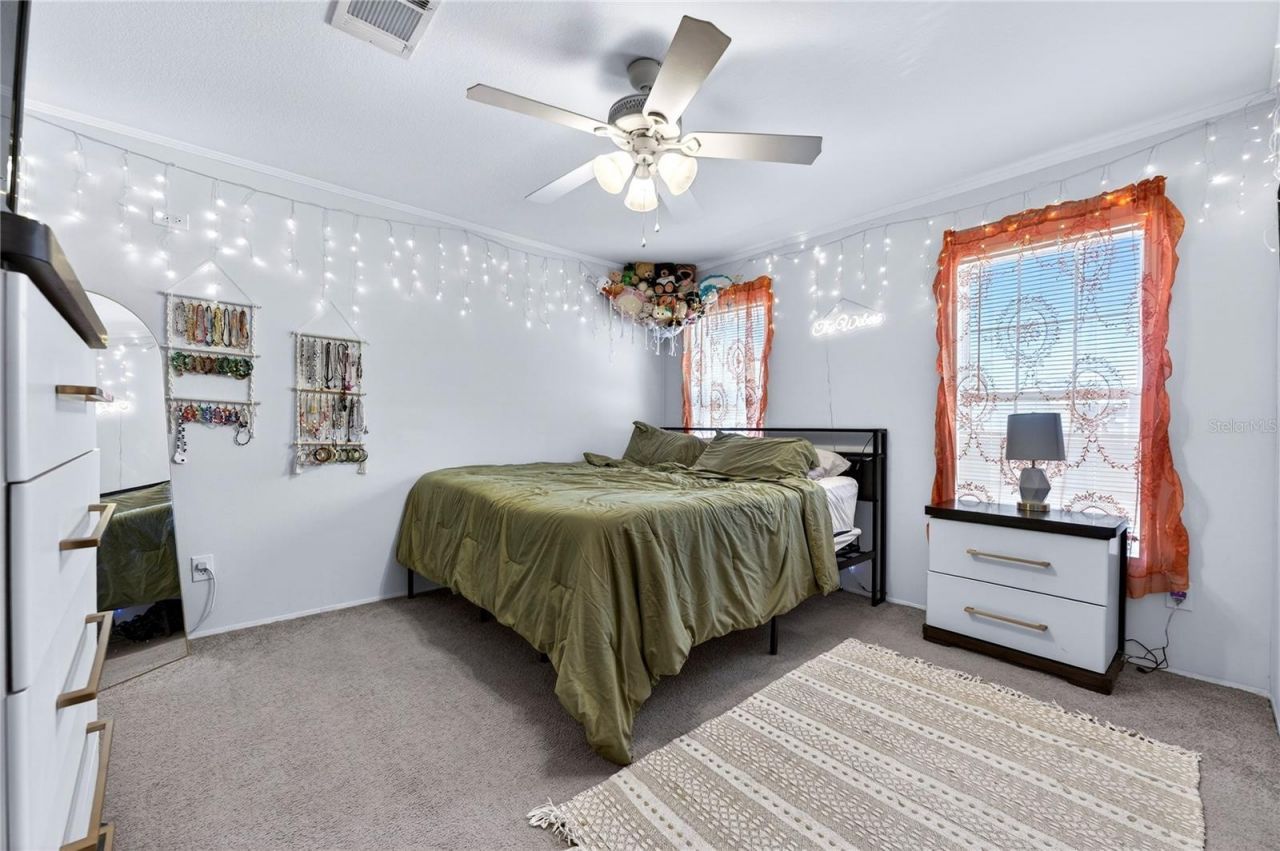 5266 Pineland Avenue, Port Orange, FL 32127 Photo