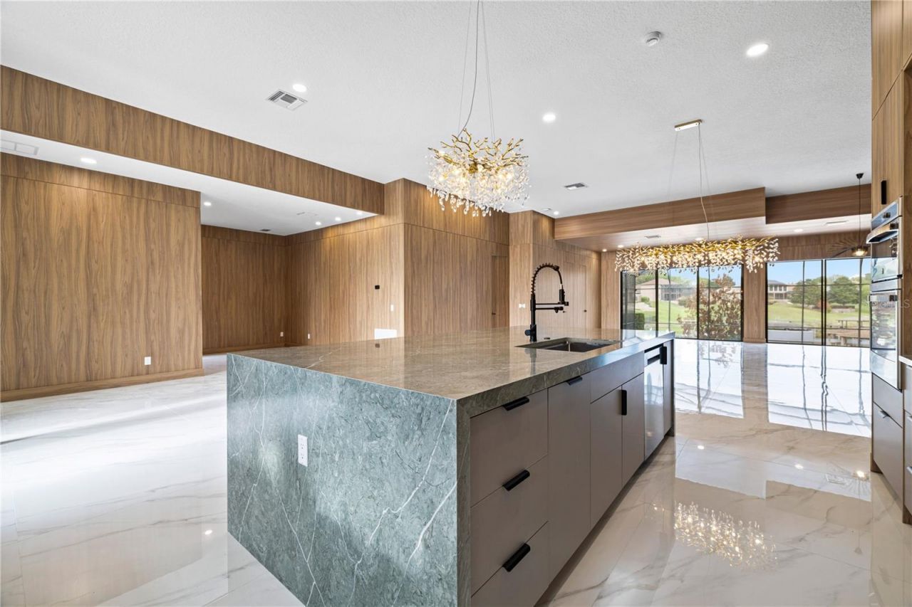 812 Johns Point Drive, Oakland, FL 34787 Photo