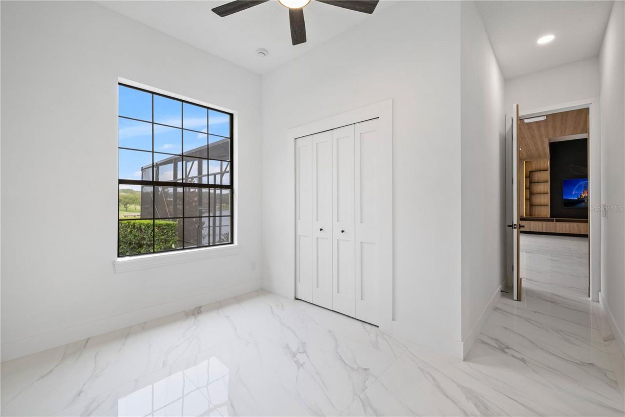 812 Johns Point Drive, Oakland, FL 34787 Photo