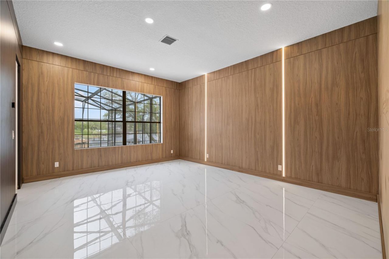 812 Johns Point Drive, Oakland, FL 34787 Photo