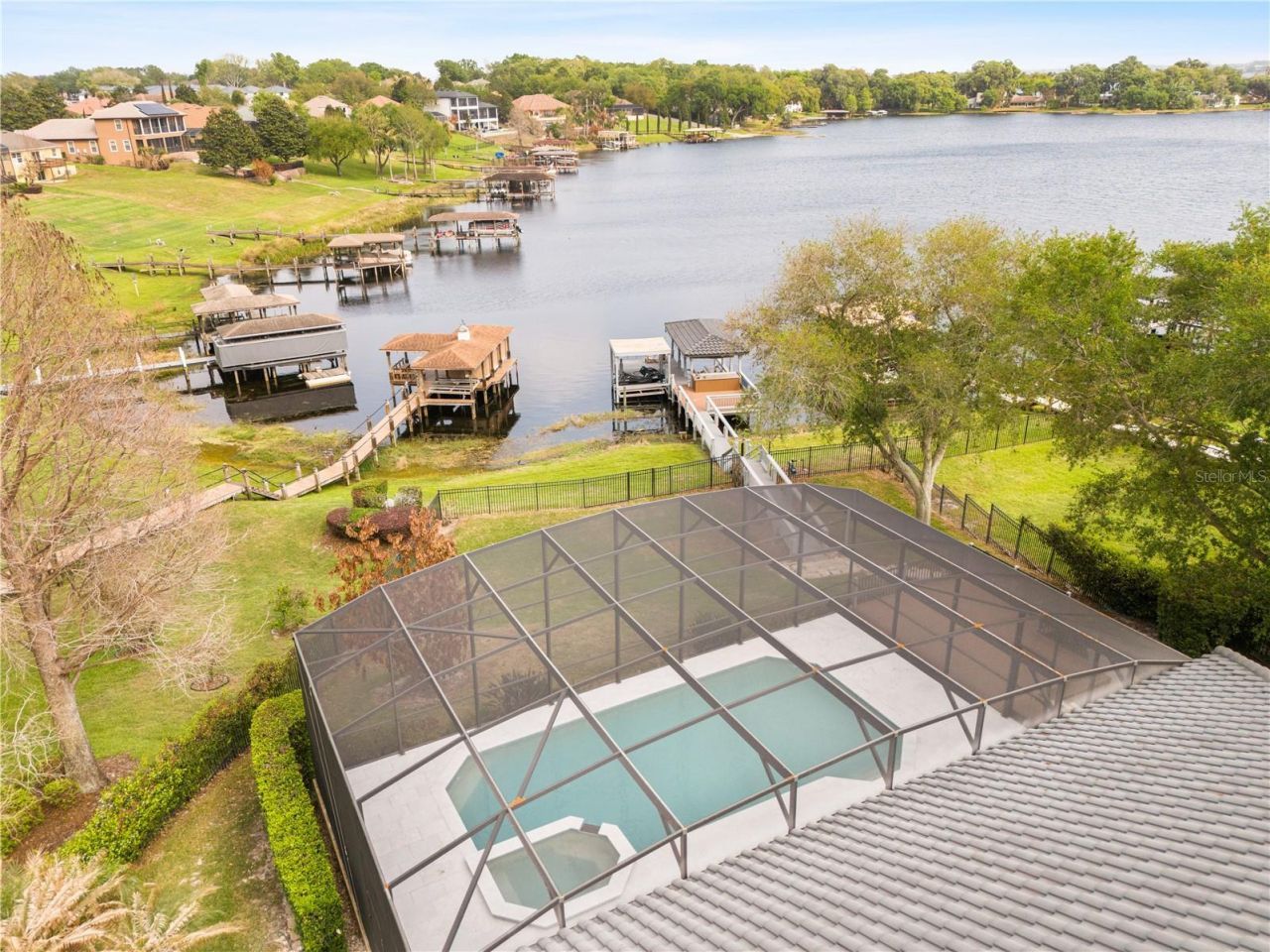 812 Johns Point Drive, Oakland, FL 34787 Photo