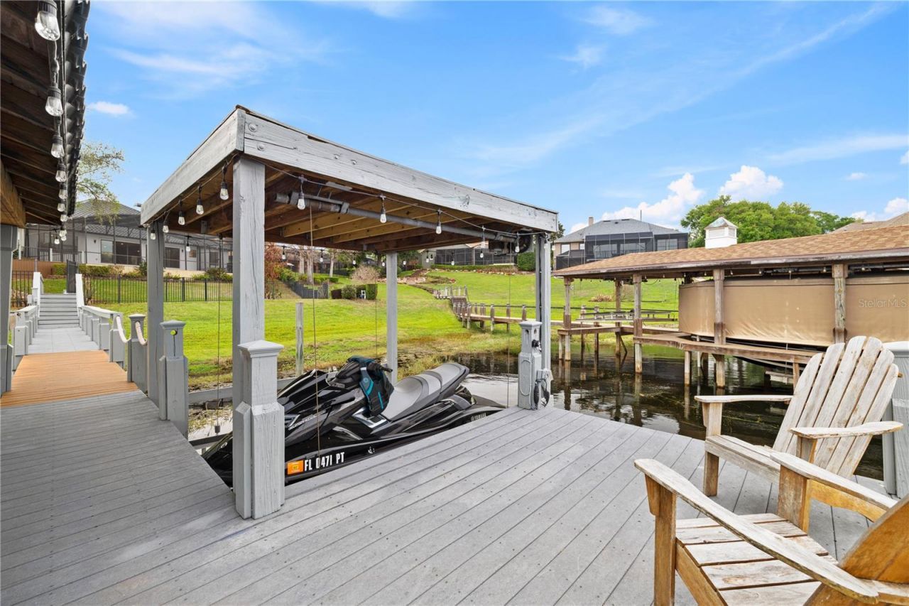 812 Johns Point Drive, Oakland, FL 34787 Photo