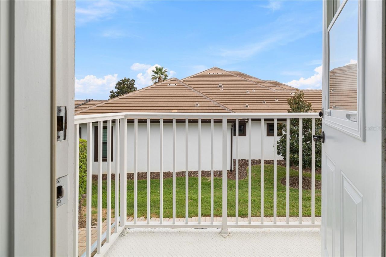 812 Johns Point Drive, Oakland, FL 34787 Photo