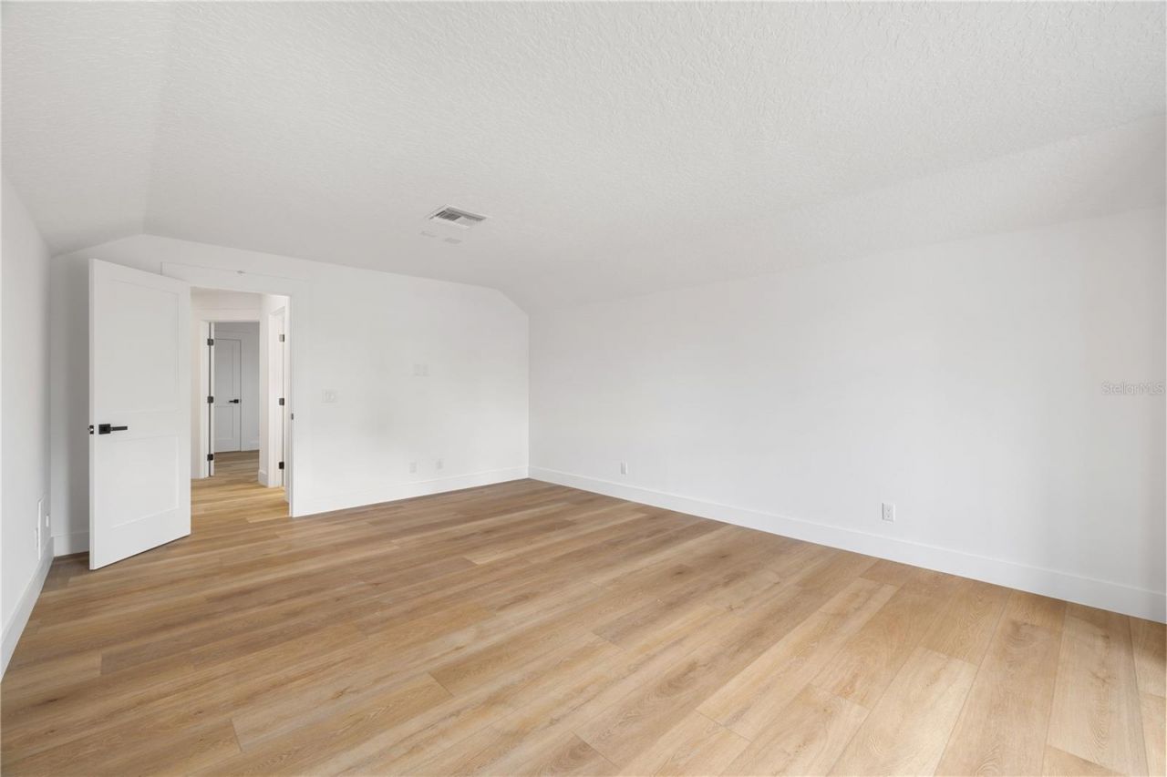 812 Johns Point Drive, Oakland, FL 34787 Photo