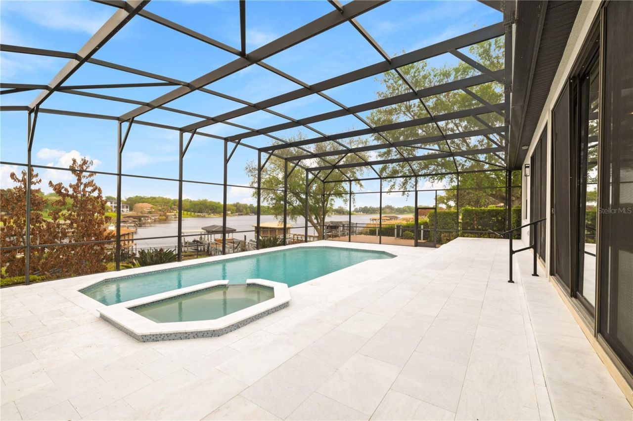 812 Johns Point Drive, Oakland, FL 34787 Photo