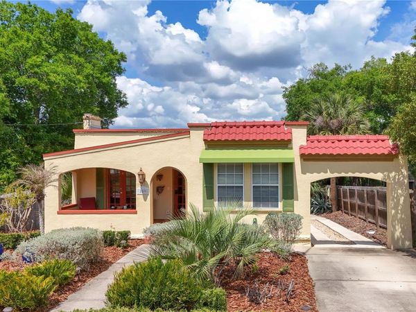 809 POINSETTIA DRIVE , EUSTIS, FL 32726