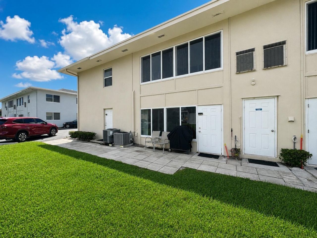 115 S South Boulevard, Unit 2c, Boynton Beach, FL 33435 Photo