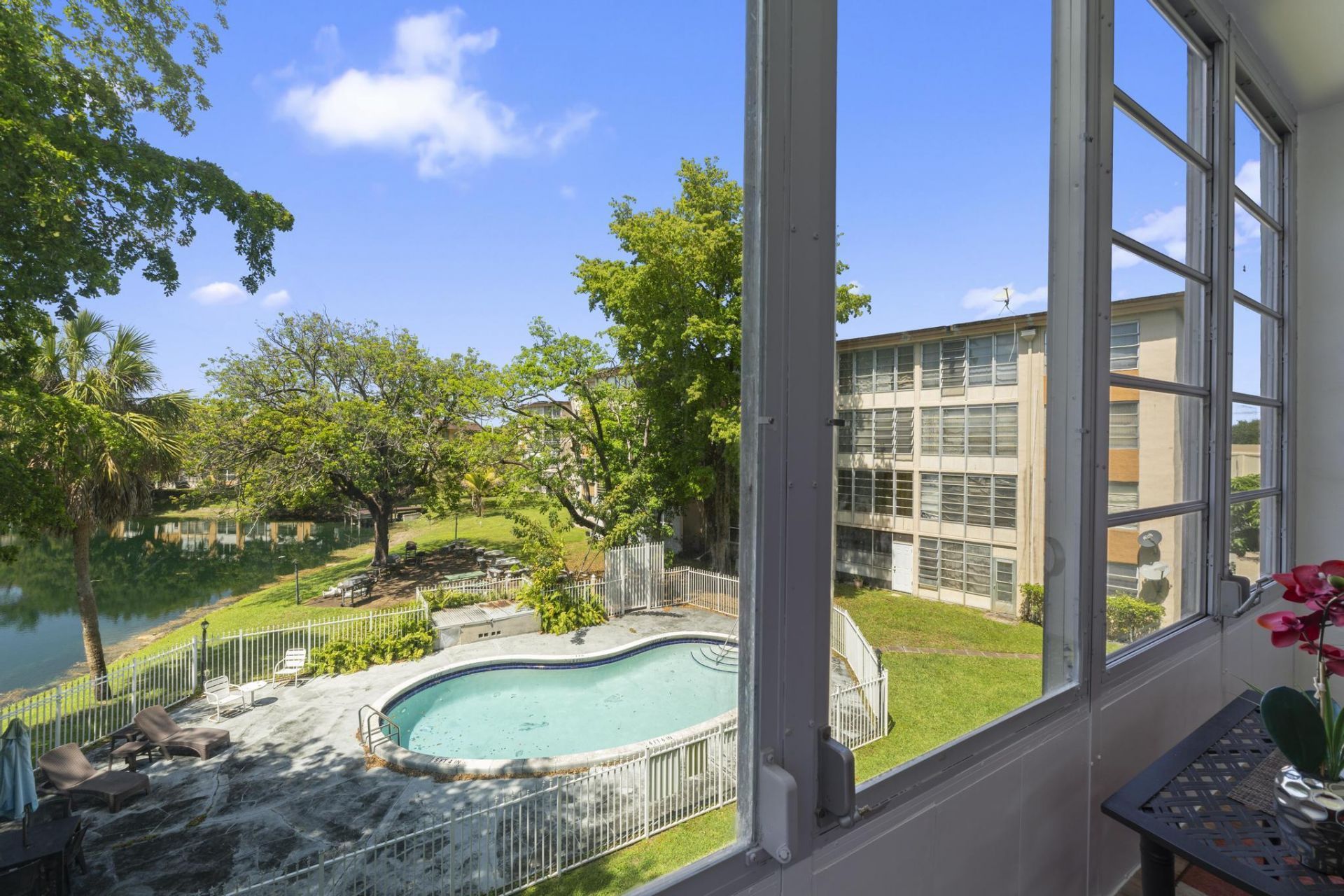 5275 NW 10th Court, Unit 305, Plantation, FL 33313 Photo