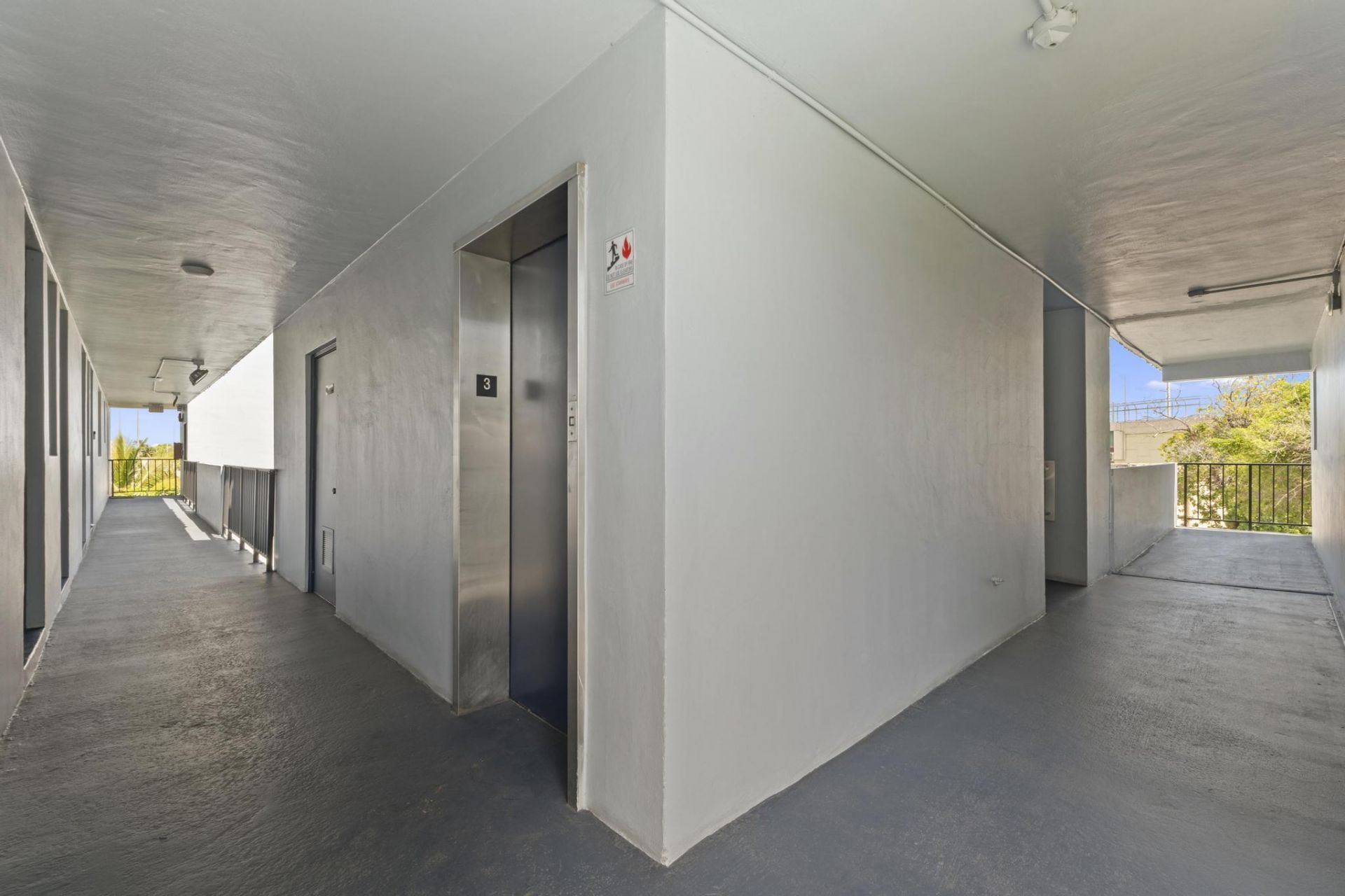 5275 NW 10th Court, Unit 305, Plantation, FL 33313 Photo