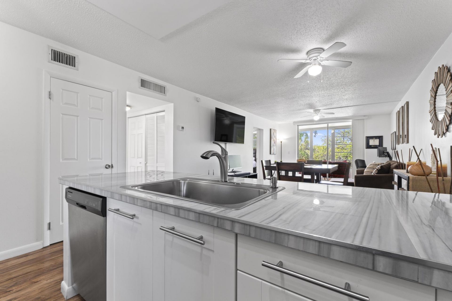 5275 NW 10th Court, Unit 305, Plantation, FL 33313 Photo