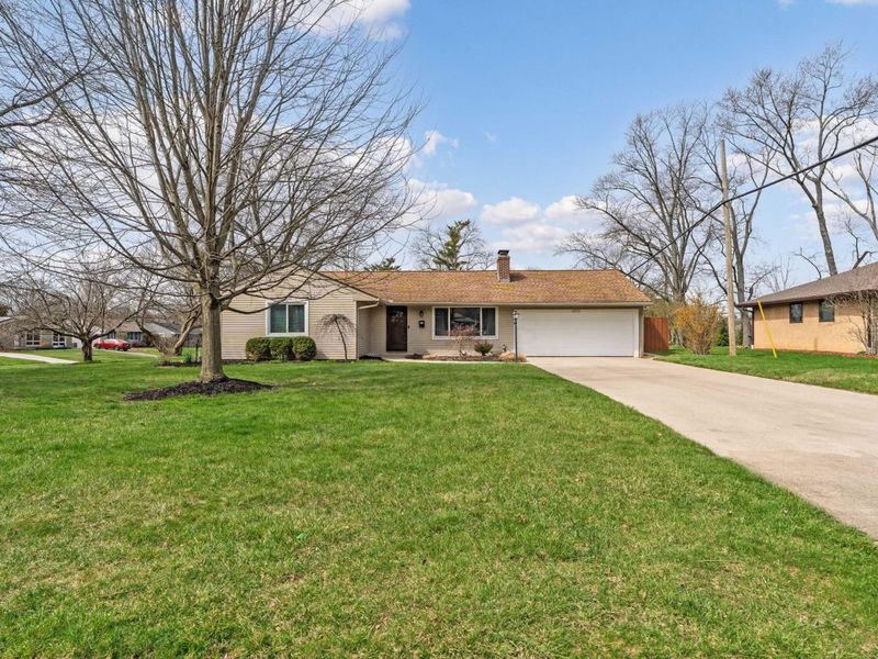 3275 Colchester Road, Columbus, OH 43221 Photo 2