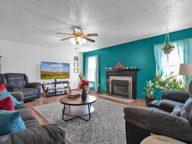 575 Monroe Drive, Ashville, OH 43103 Photo 11