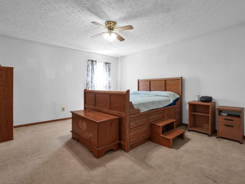 575 Monroe Drive, Ashville, OH 43103 Photo 15