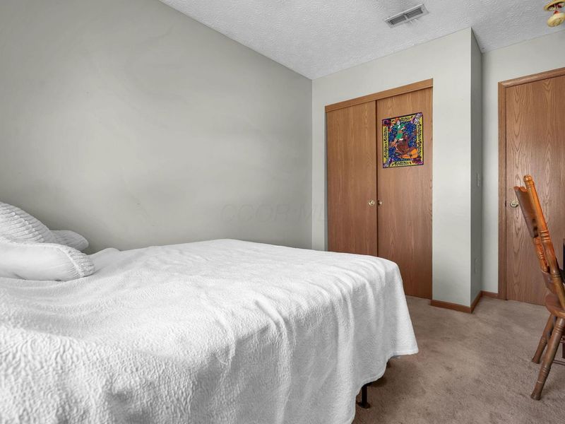 575 Monroe Drive, Ashville, OH 43103 Photo 19