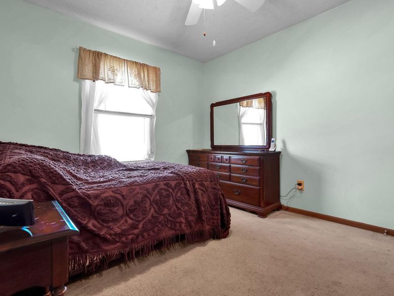 575 Monroe Drive, Ashville, OH 43103 Photo 20