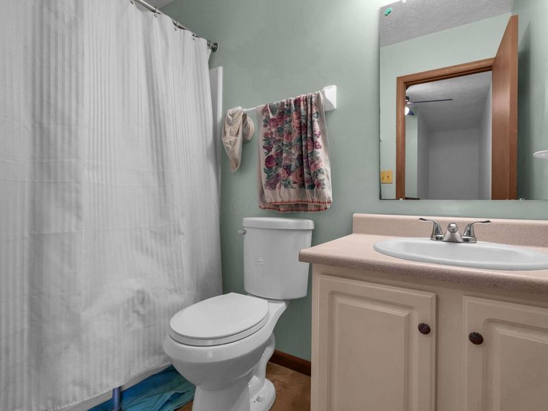 575 Monroe Drive, Ashville, OH 43103 Photo 22