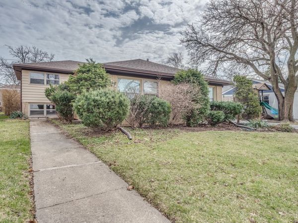 1449 Norfolk Avenue , Westchester, IL 60154