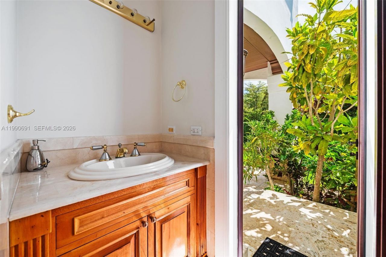 7701 Old Cutler Rd , Coral Gables, FL 33143 Photo