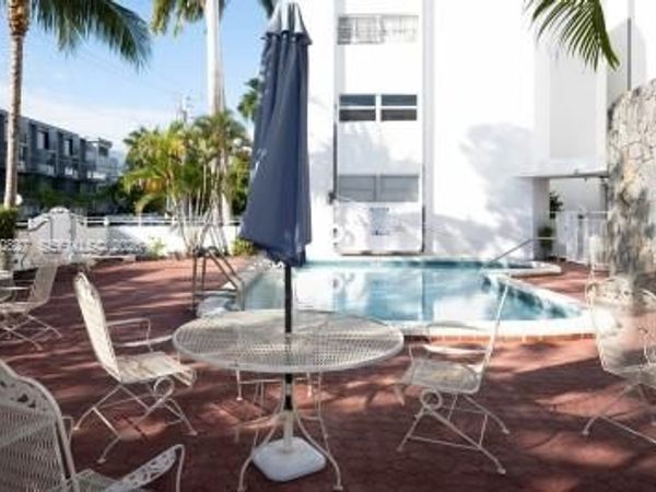 1075 93rd St , Unit 206, Bay Harbor Islands, FL 33154