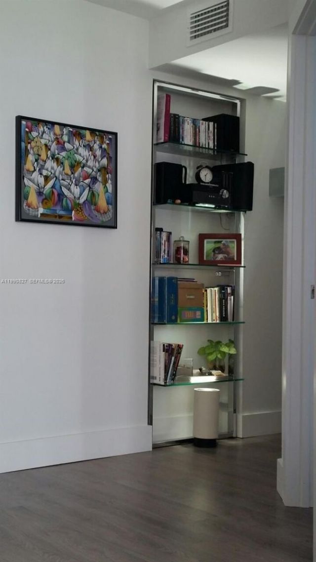 1075 93rd St , Unit 206, Bay Harbor Islands, FL 33154 Photo