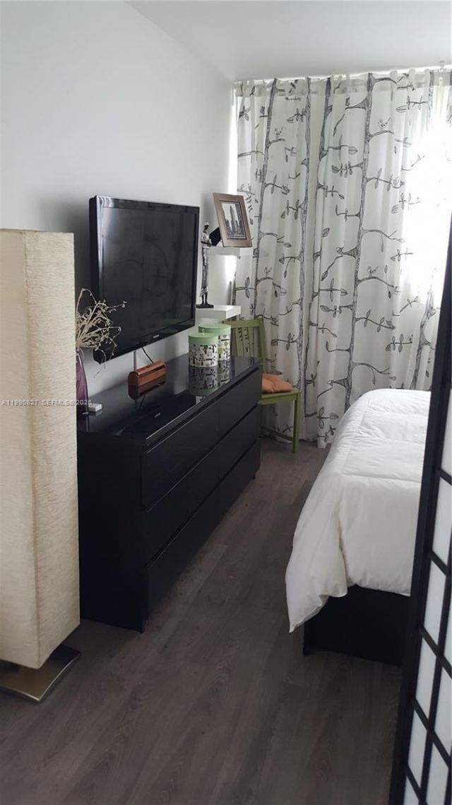 1075 93rd St , Unit 206, Bay Harbor Islands, FL 33154 Photo