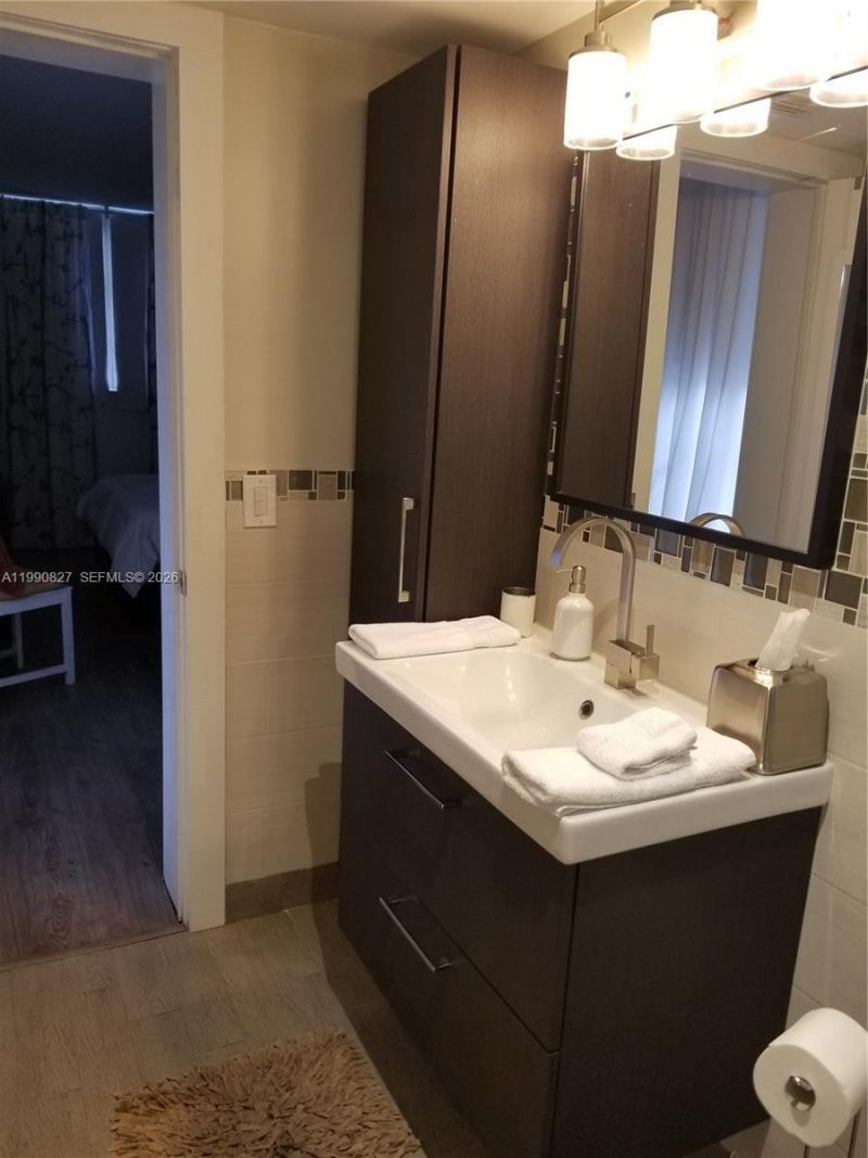 1075 93rd St , Unit 206, Bay Harbor Islands, FL 33154 Photo