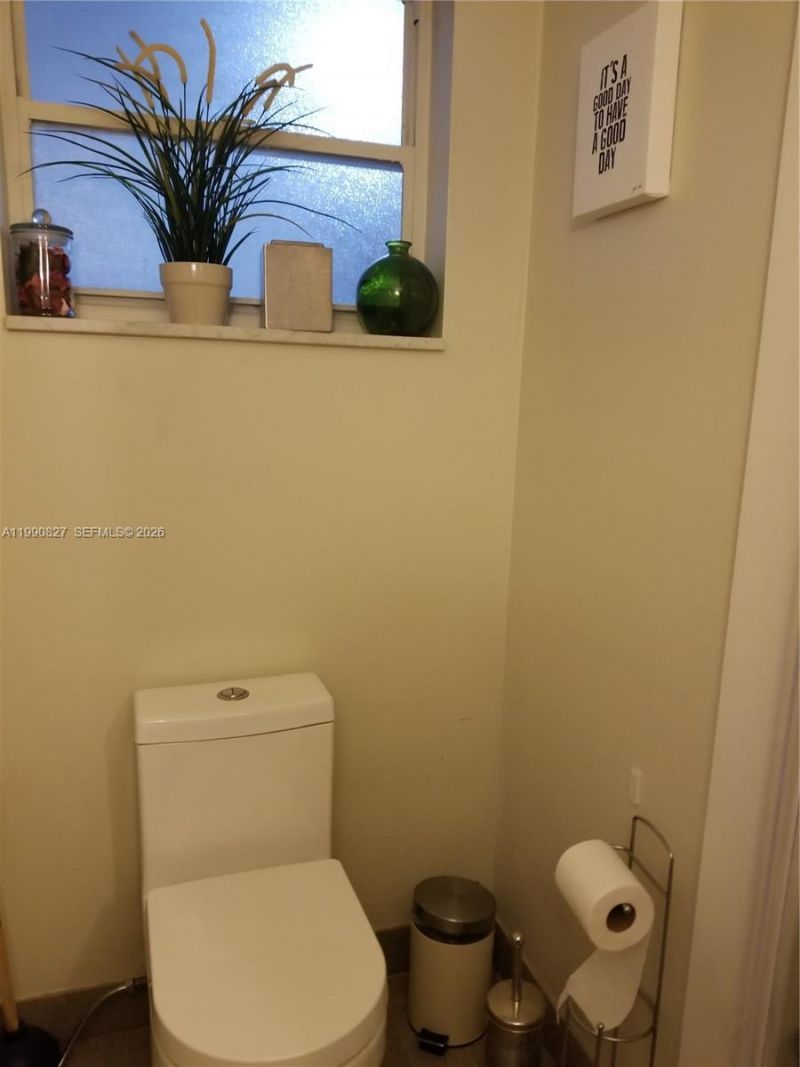 1075 93rd St , Unit 206, Bay Harbor Islands, FL 33154 Photo
