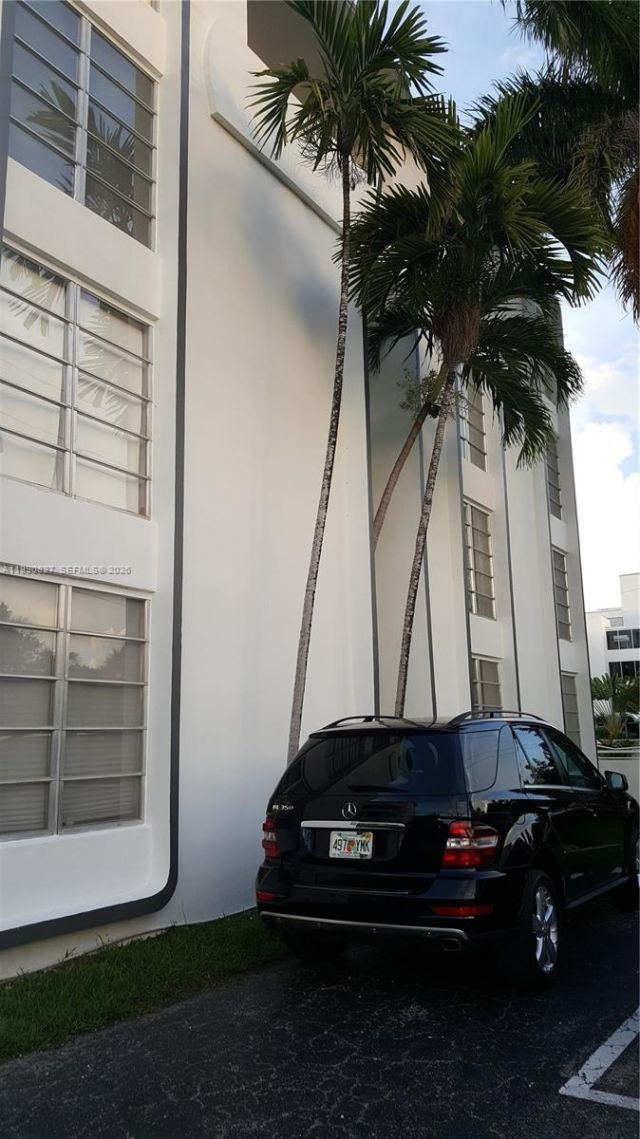 1075 93rd St , Unit 206, Bay Harbor Islands, FL 33154 Photo