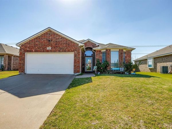 1209 Spanish Moss Drive, Burleson, TX 76028