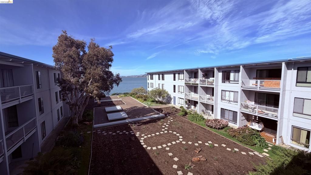 6 Captain Dr., Unit E428, Emeryville, CA 94608 Main Photo